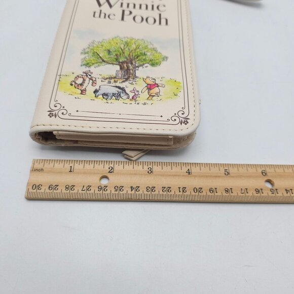 Disney Loungefly Winnie The Pooh Cream Zip Around Wallet With Wrist Strap - Picture 8 of 8